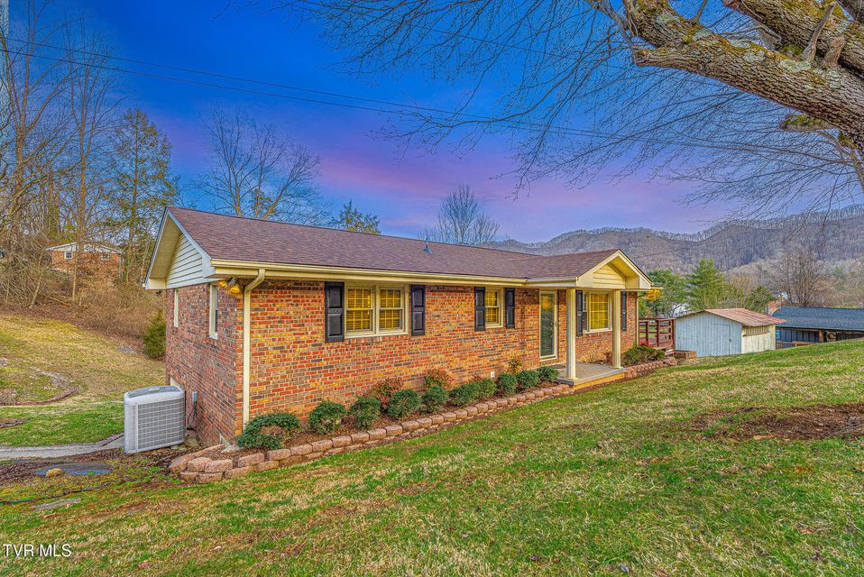 Photo #55: 394 Elm Street