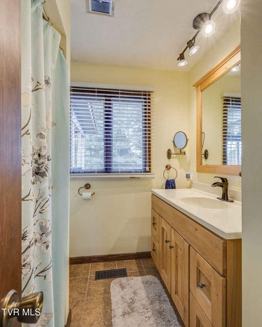 Photo #26: 309 Armstrong Drive