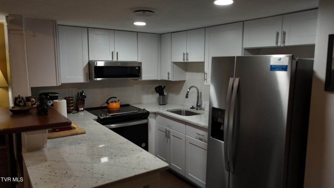 Photo #10: 1081 Cove Road