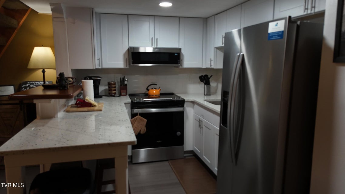 Photo #11: 1081 Cove Road