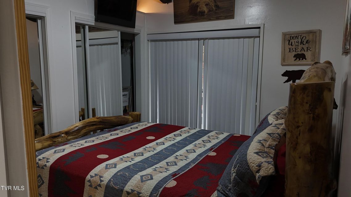 Photo #26: 1081 Cove Road