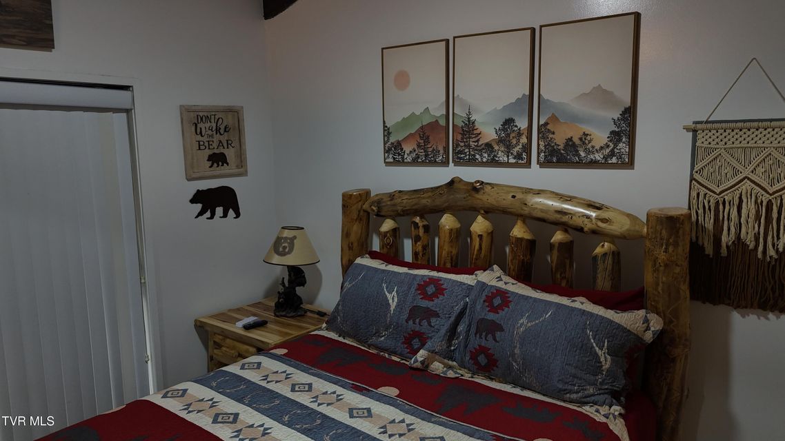 Photo #27: 1081 Cove Road