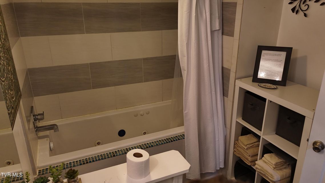 Photo #33: 1081 Cove Road