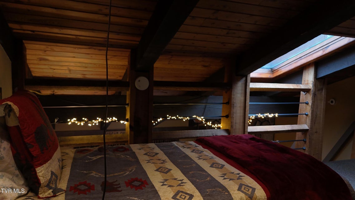 Photo #37: 1081 Cove Road