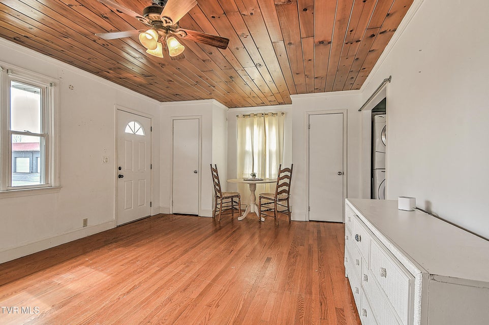 Photo #11: 241 Anderson Street