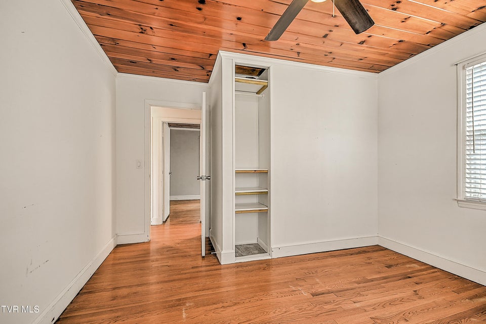 Photo #17: 241 Anderson Street