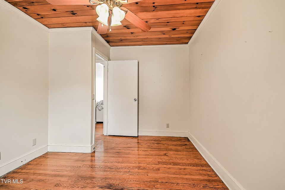 Photo #25: 241 Anderson Street