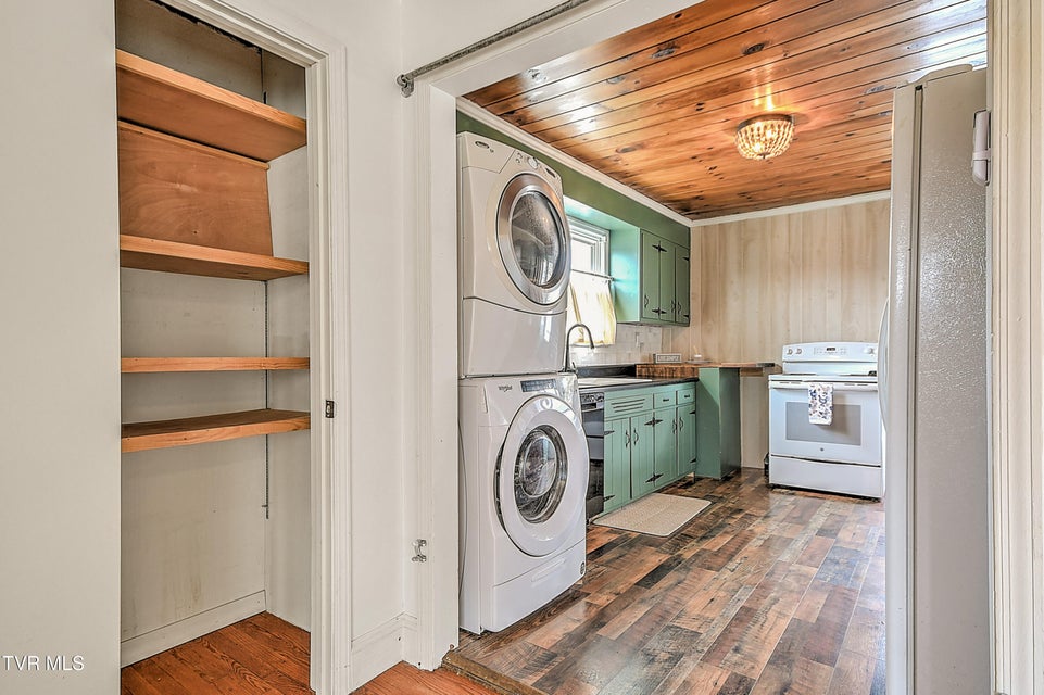 Photo #10: 241 Anderson Street