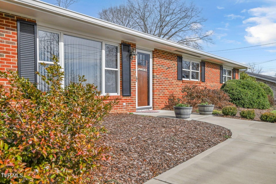 Photo #39: 3402 Amoyee Drive