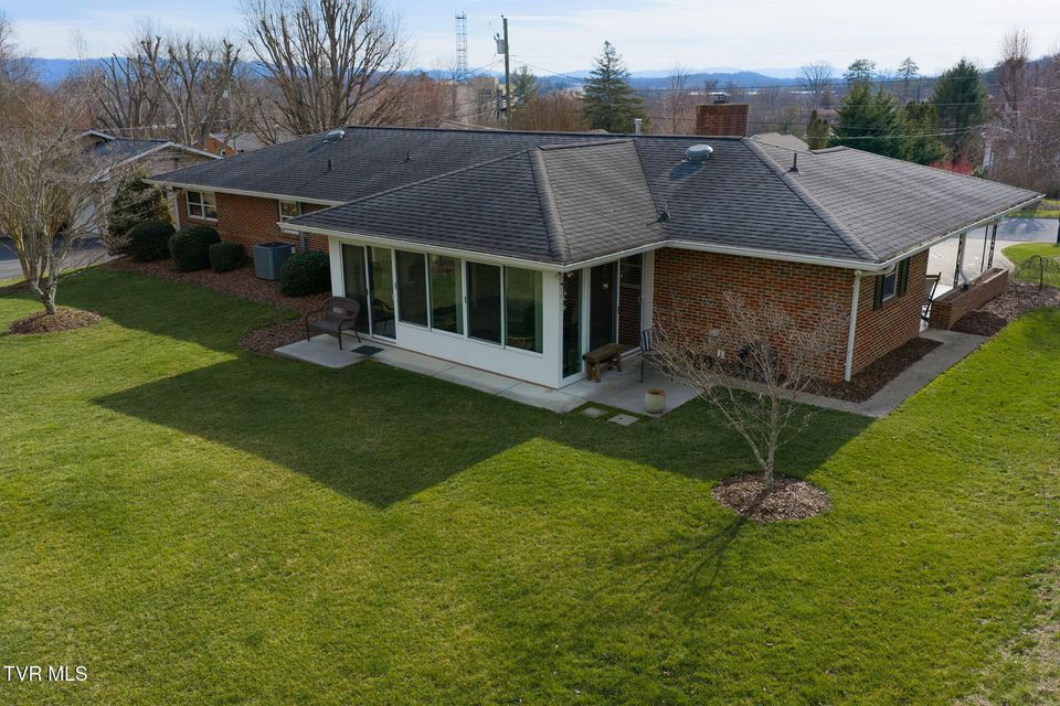 Photo #28: 3402 Amoyee Drive