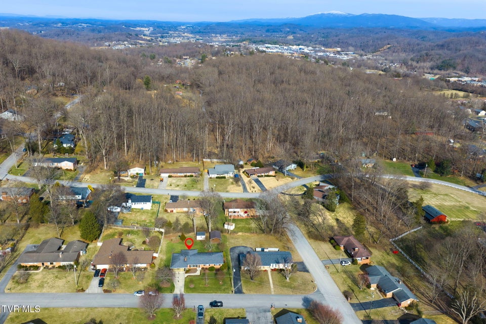 Photo #36: 3402 Amoyee Drive