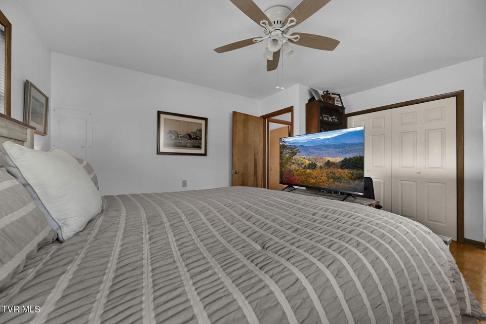 Photo #17: 3402 Amoyee Drive