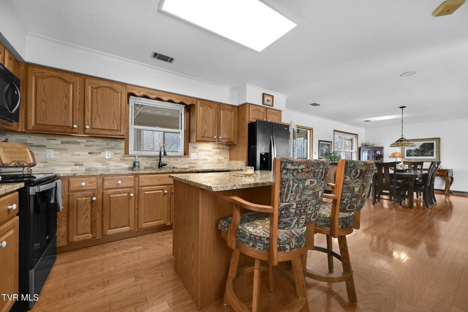 Photo #5: 3402 Amoyee Drive