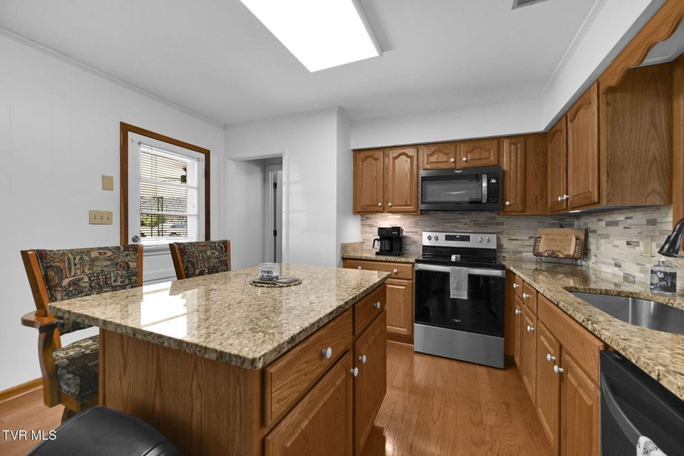 Photo #6: 3402 Amoyee Drive