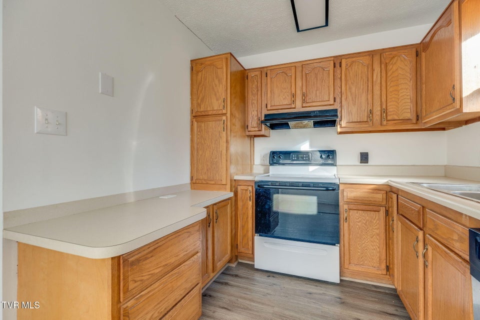 Photo #9: 120 Ray Circle