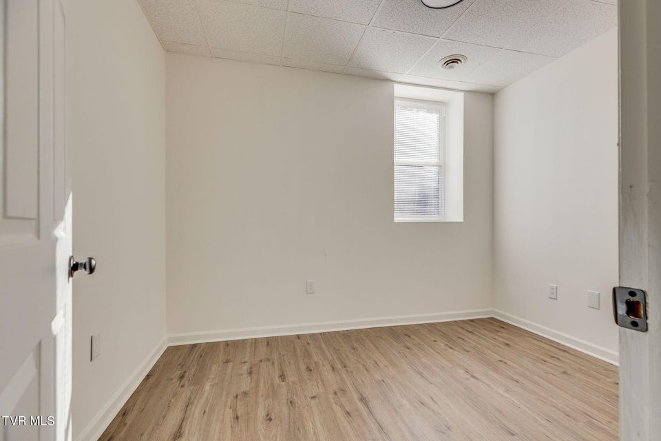 Photo #18: 120 Ray Circle