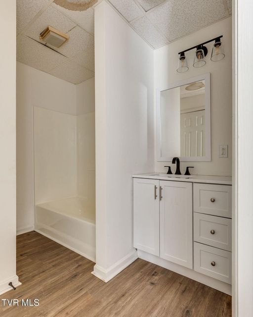 Photo #21: 120 Ray Circle