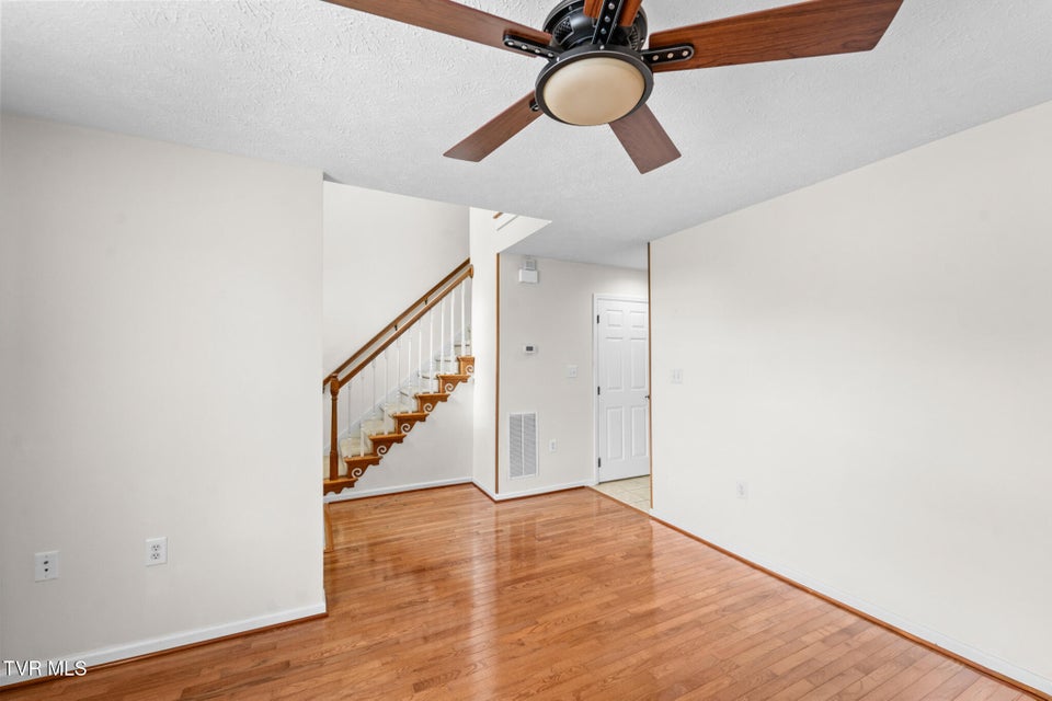 Photo #6: 127 Smartview Lane