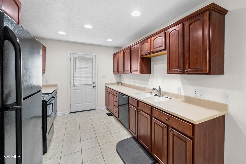 Photo #8: 127 Smartview Lane