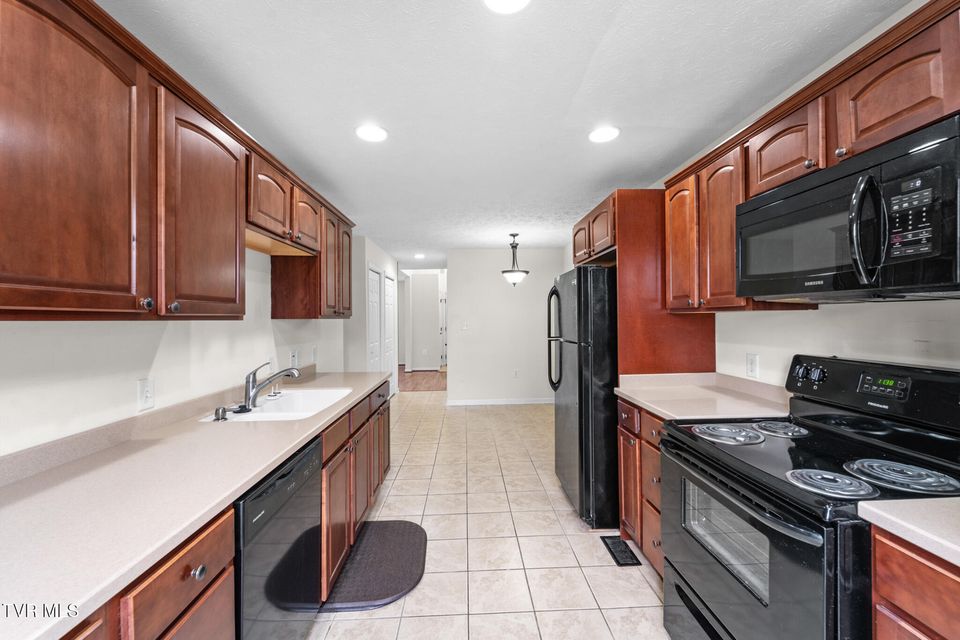 Photo #10: 127 Smartview Lane