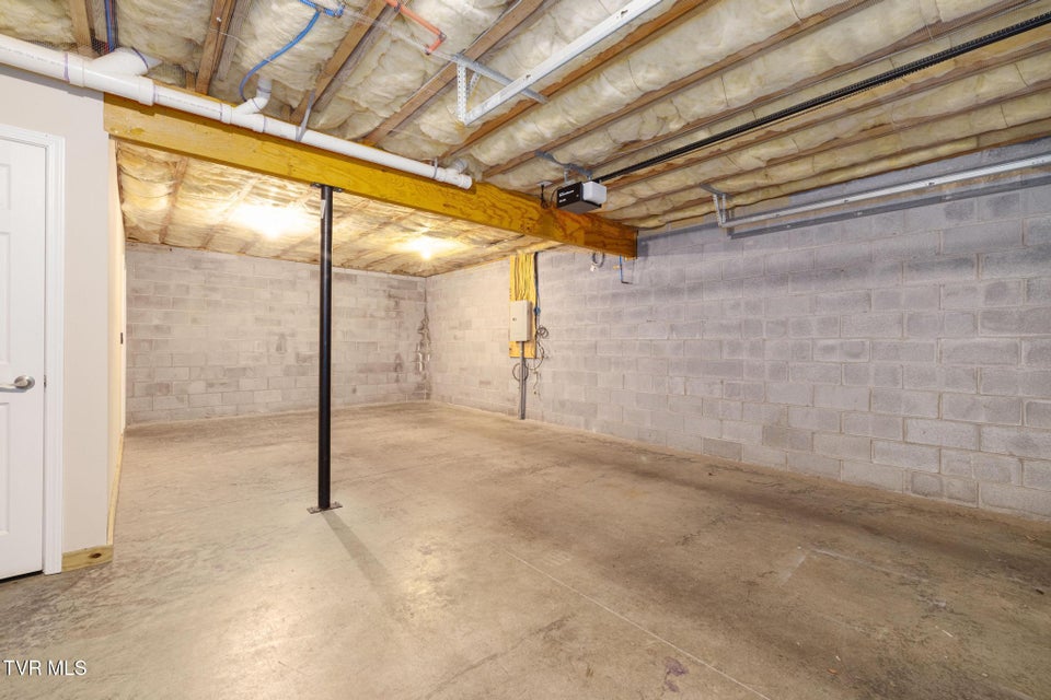 Photo #9: 2121 Greenwood Drive