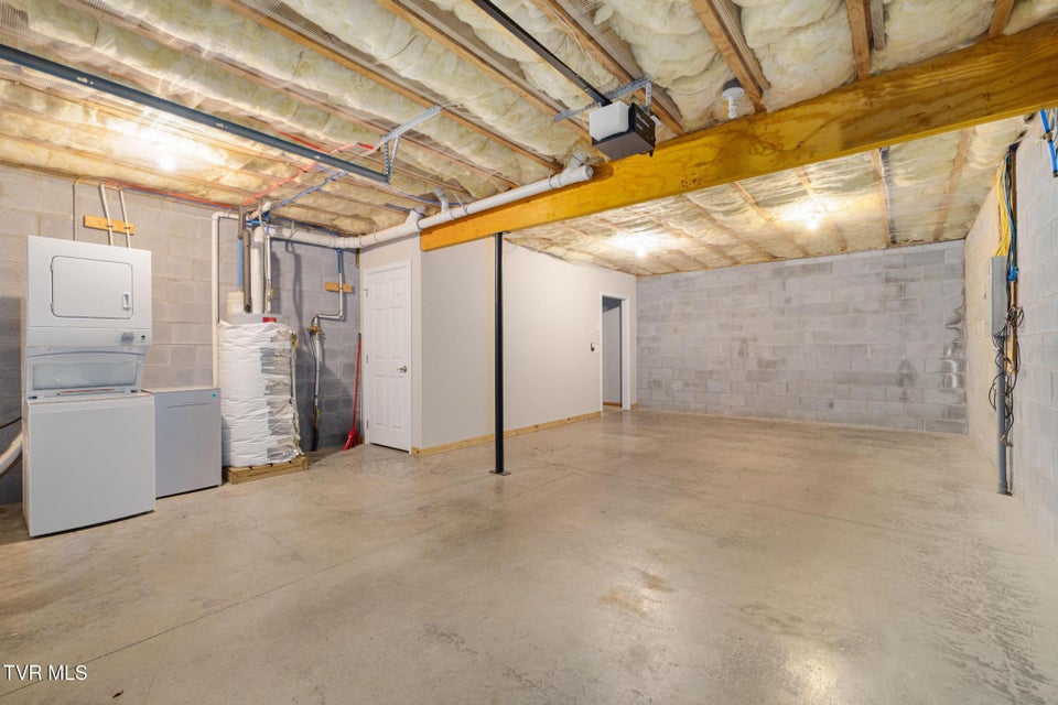 Photo #10: 2121 Greenwood Drive