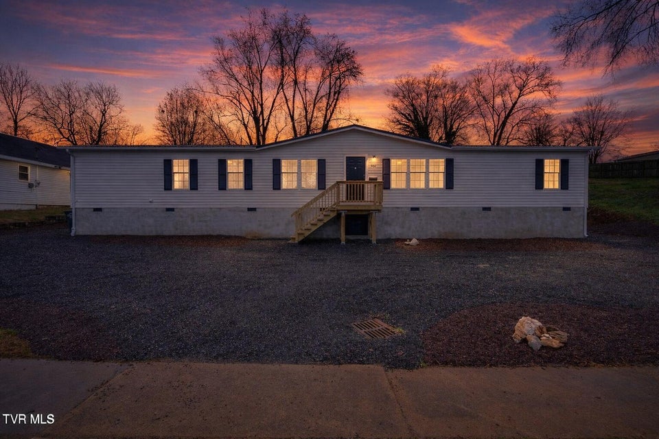 Photo #39: 931 Riverside Avenue