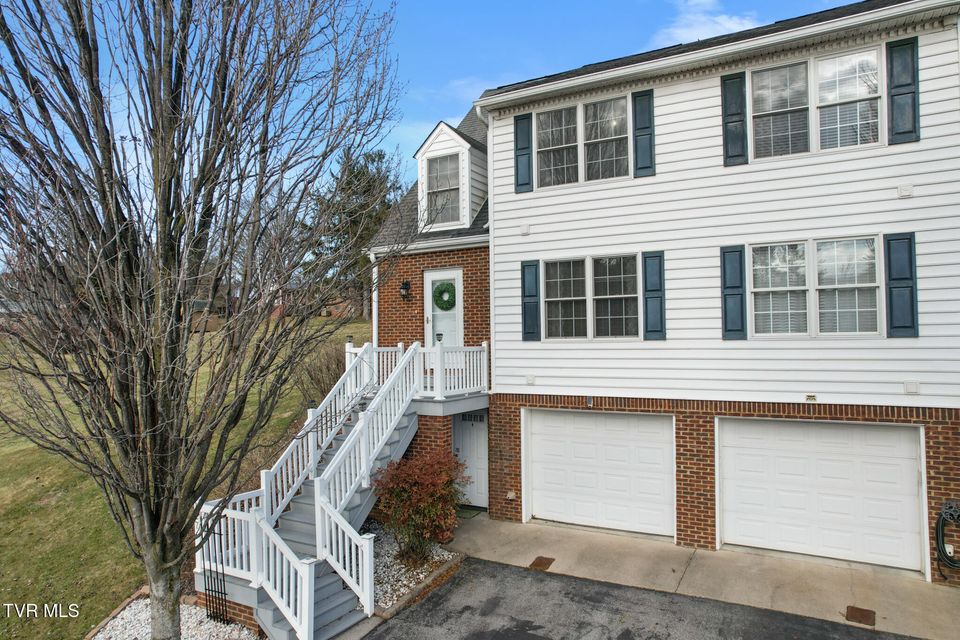 Photo #35: 127 Smartview Lane