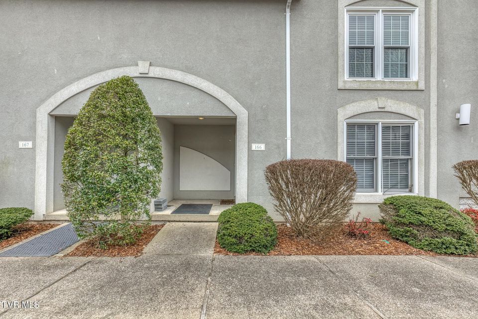 Photo #3: 166 Bentley Parc 