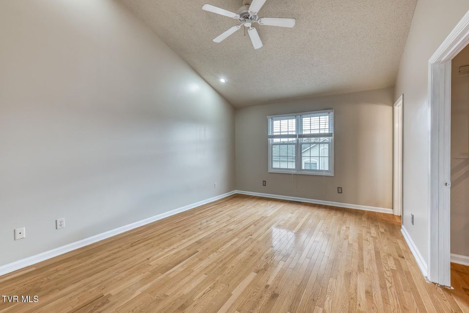 Photo #19: 166 Bentley Parc 