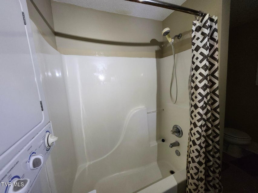 Photo #13: 305 Montgomery Street