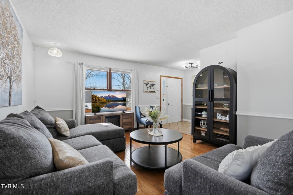 Photo #10: 26261 Beech Circle