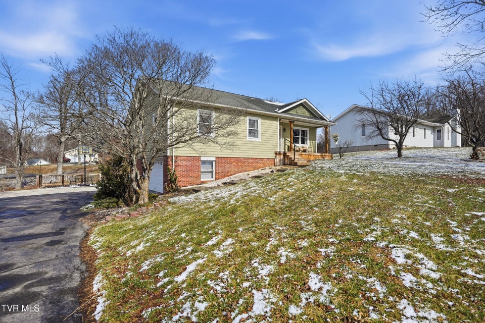 Photo #4: 26261 Beech Circle