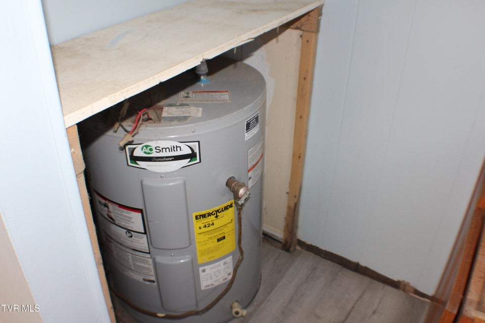 Photo #33: 30 Brown Avenue