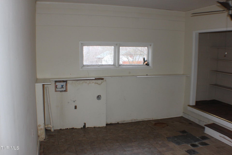 Photo #16: 30 Brown Avenue