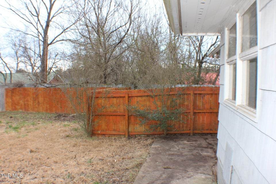 Photo #27: 30 Brown Avenue