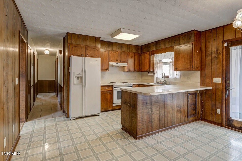 Photo #25: 1215 Old Boones Creek Road