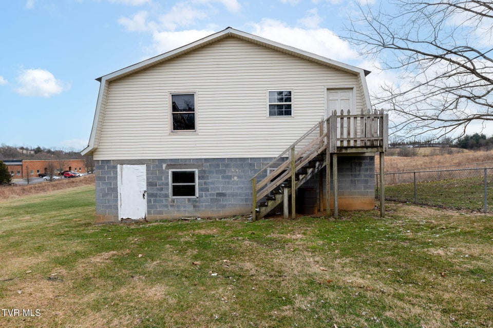 Photo #48: 826 Mosby Street