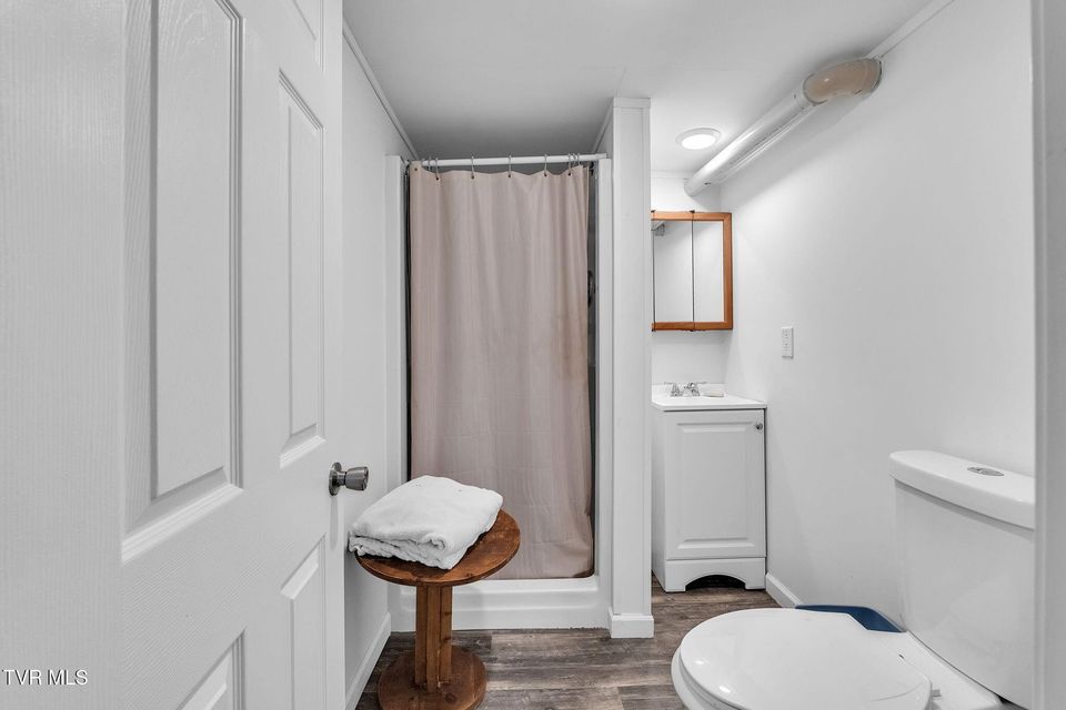 Photo #44: 826 Mosby Street