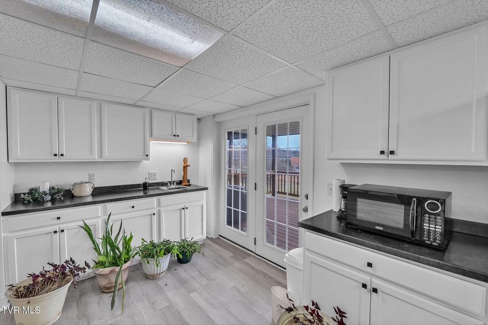 Photo #41: 826 Mosby Street