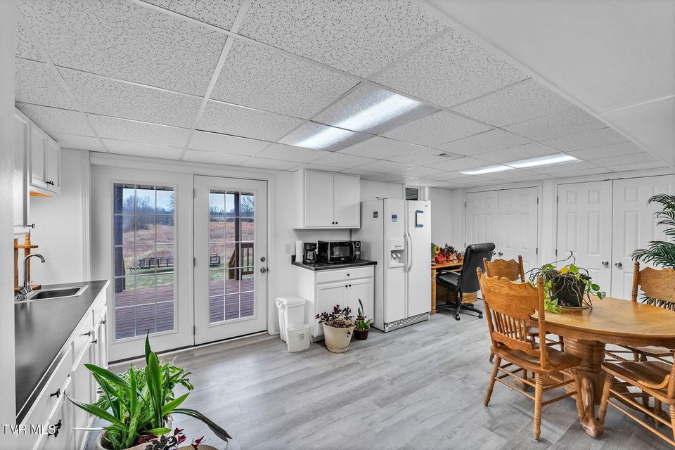 Photo #40: 826 Mosby Street