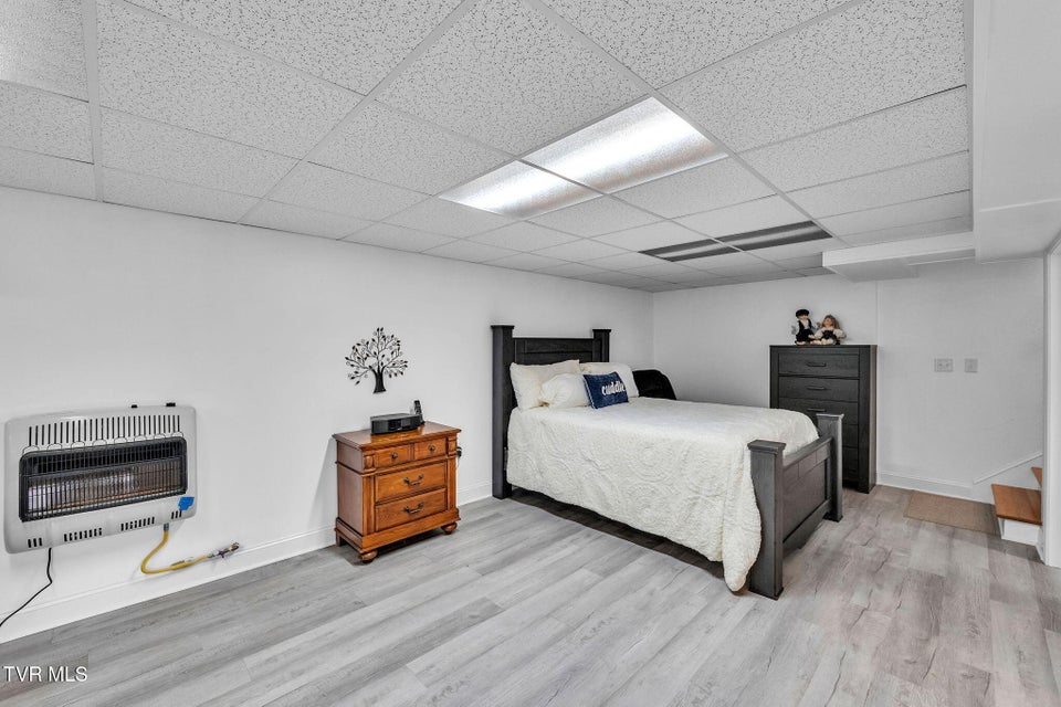 Photo #37: 826 Mosby Street