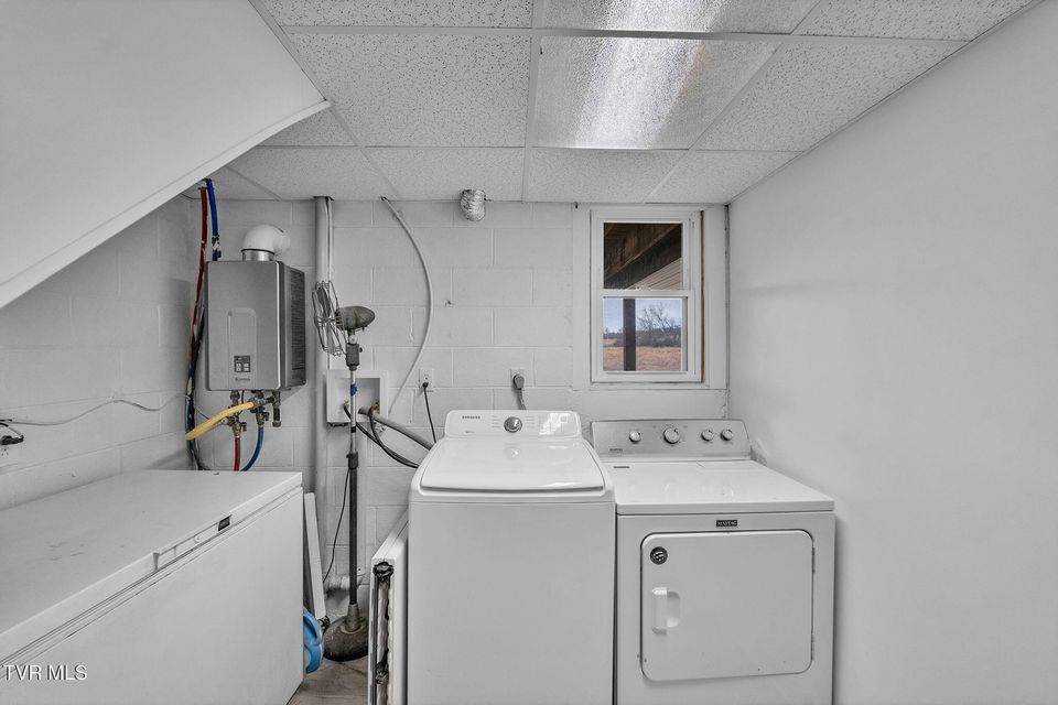 Photo #36: 826 Mosby Street