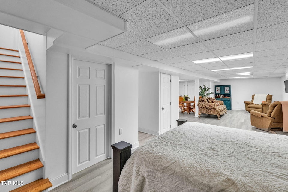 Photo #34: 826 Mosby Street