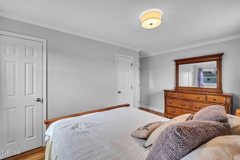 Photo #26: 826 Mosby Street