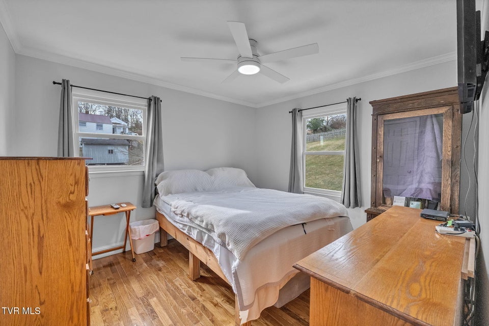 Photo #23: 826 Mosby Street