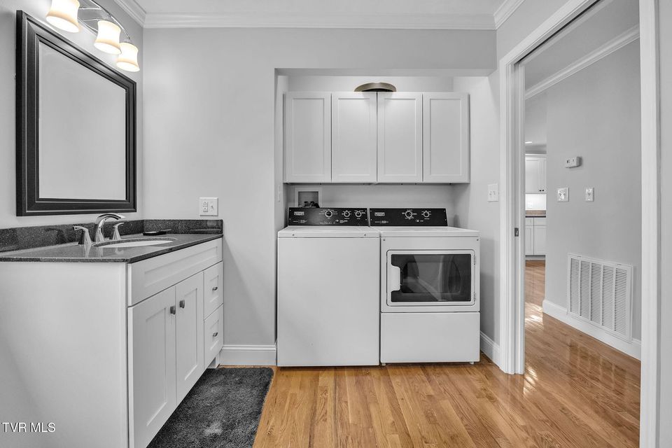 Photo #22: 826 Mosby Street