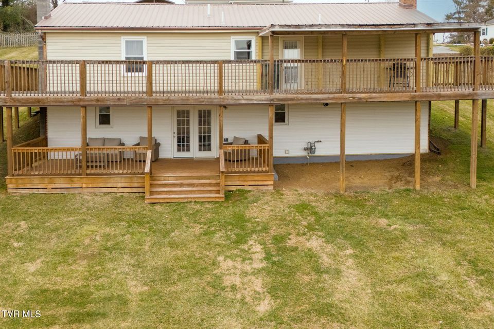 Photo #7: 826 Mosby Street