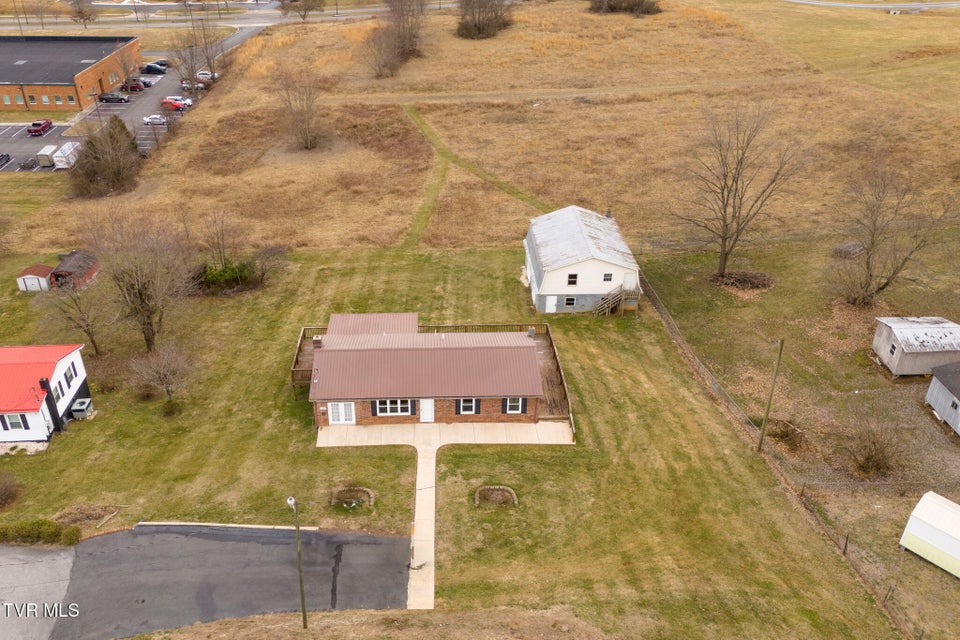 Photo #5: 826 Mosby Street