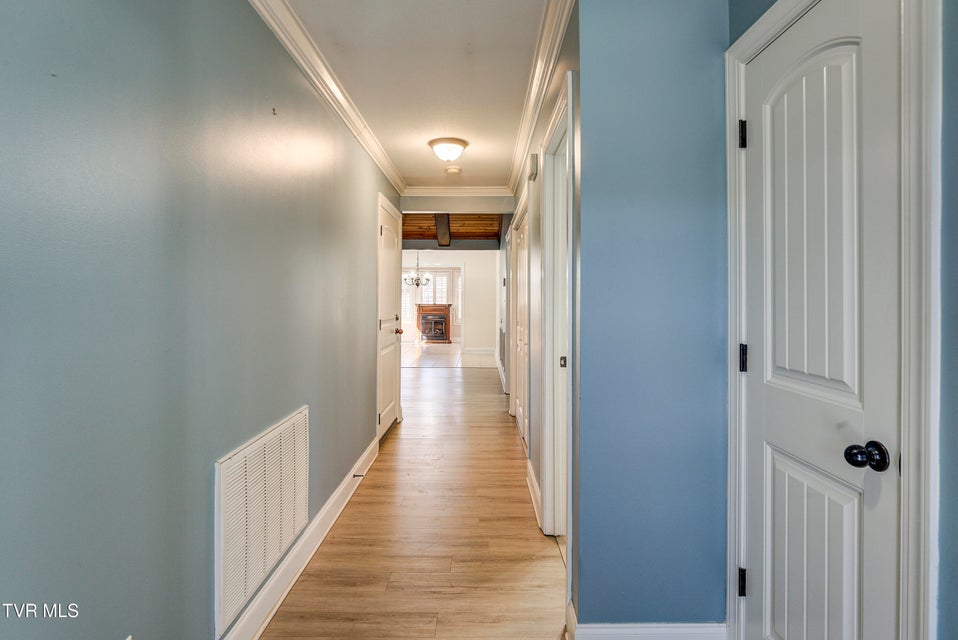 Photo #6: 221 Bridgewater Court